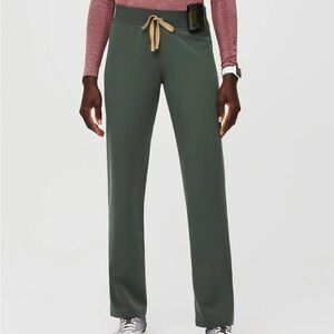 FIGS Livingston Scrub Pant Moss